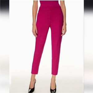 Aritzia Babaton Black Conan Pull On Crop
Pant in Pink Sz 2